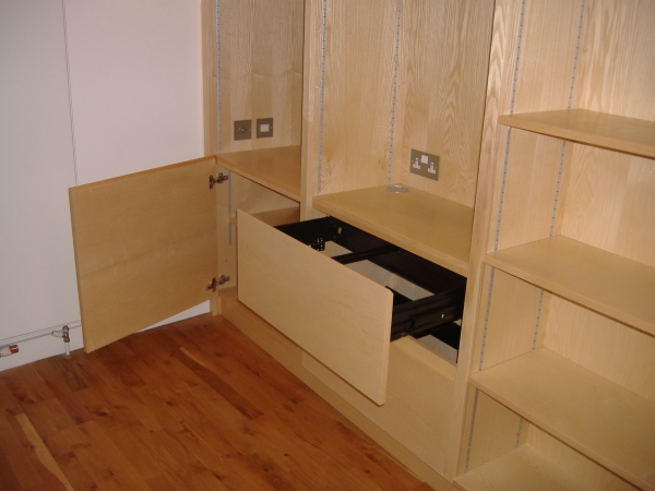 Fitted shelving unit